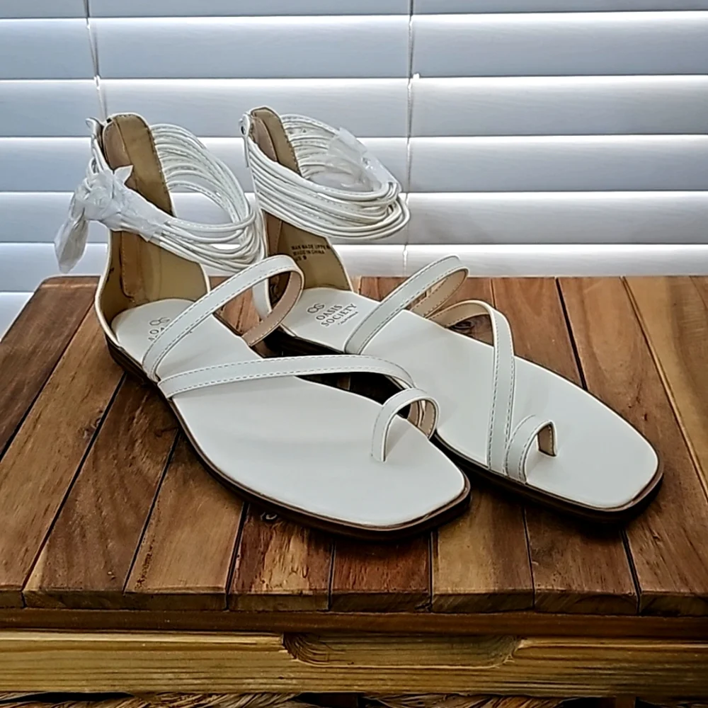 The Abril - Strappy Ankle Wrap Sandal Women's Size 8